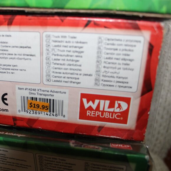 3/$55❤️3x Wild Republic Xtreme Adventure Wolf + Dino + Tiger Transporter Trucks - Picture 10 of 11